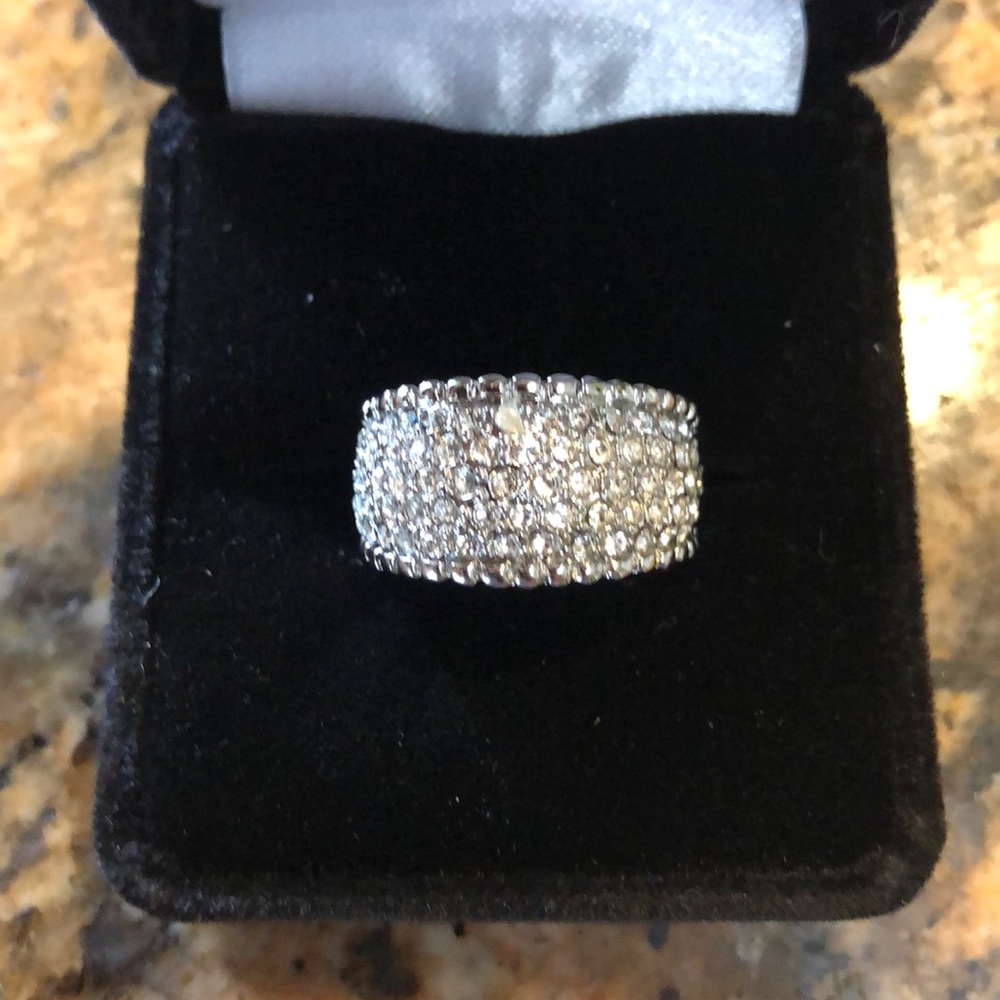 CZ COCKTAIL RING SIZE 6